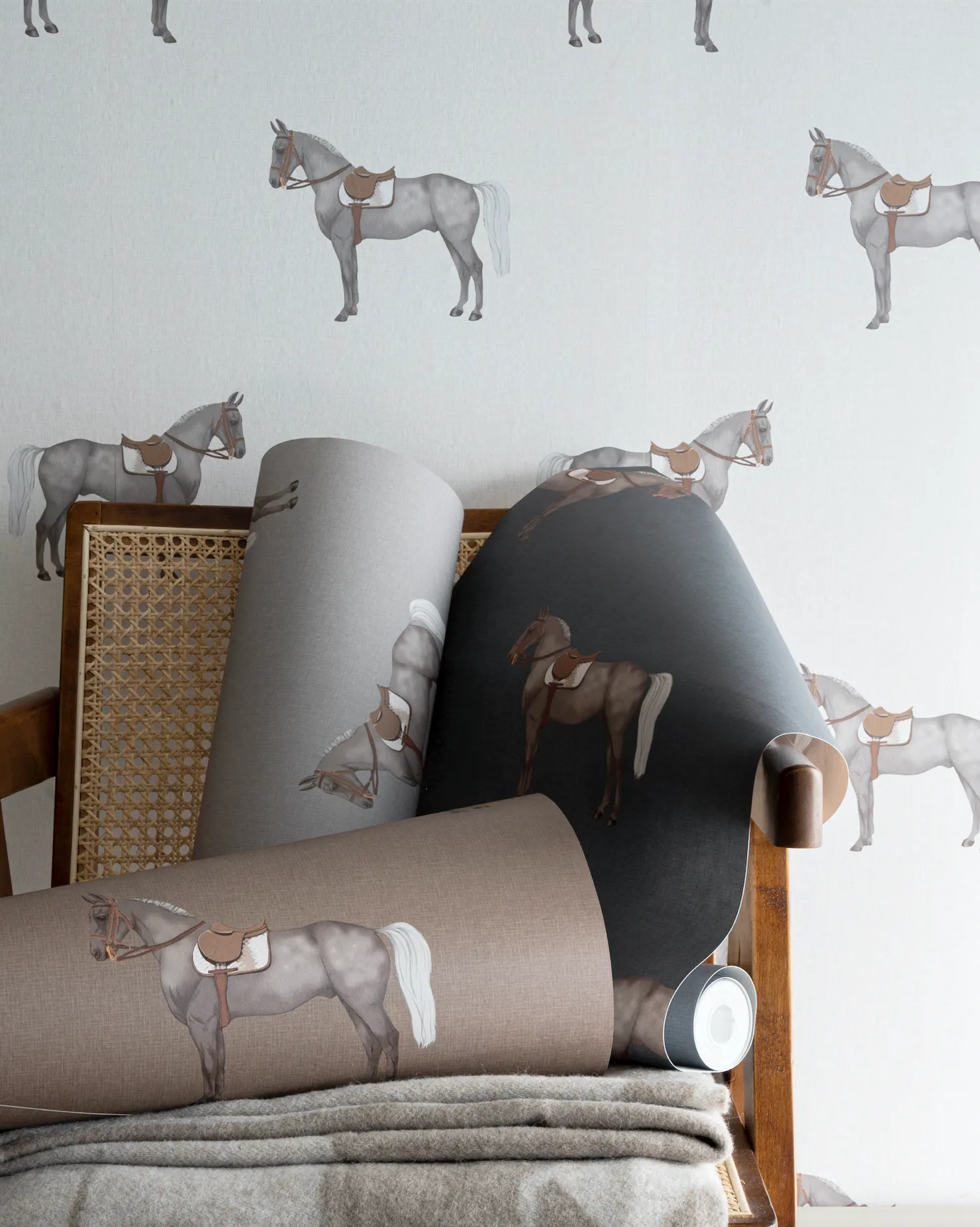 17-09-007-30 Wallpaper Petit Horse Taupe