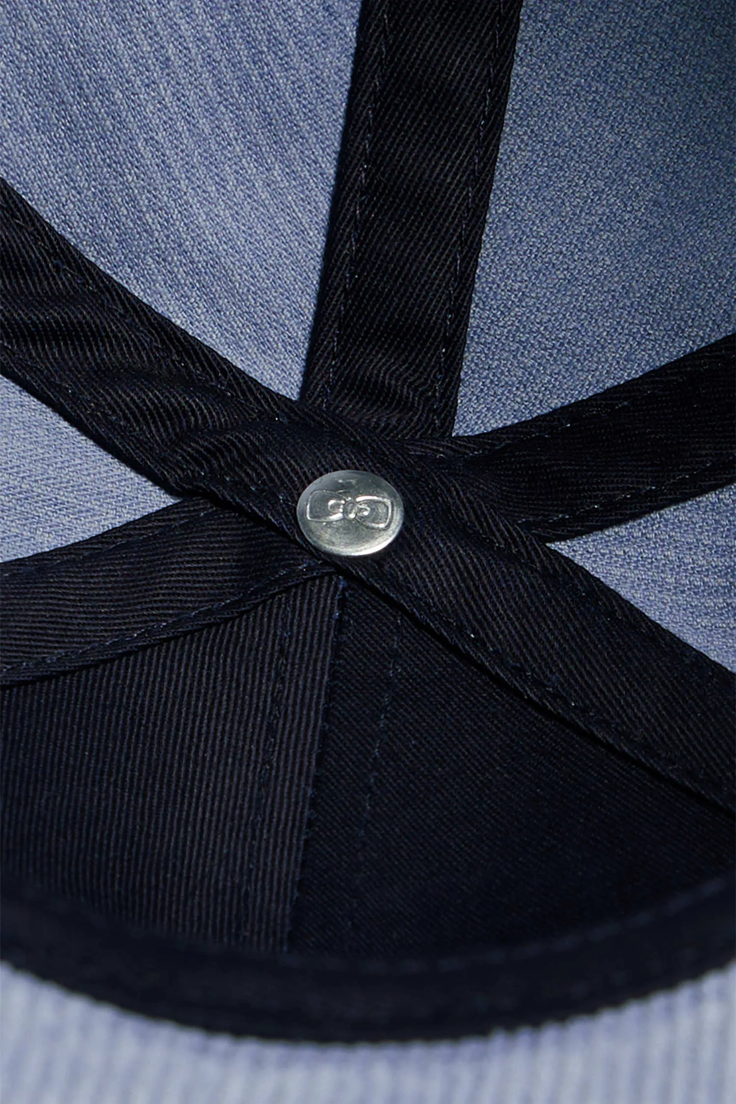 Casquette en velours ctelé bleue