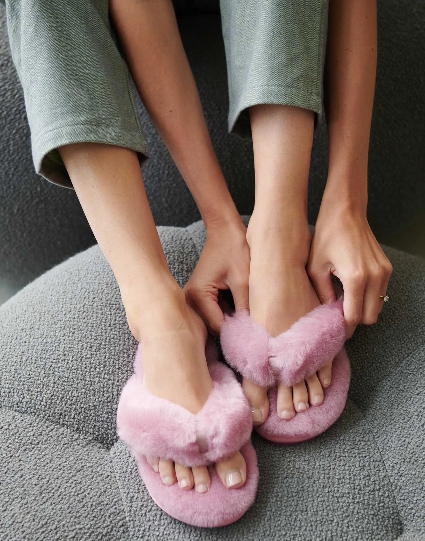 Women's Highland Sheepskin Slipper Sliders – Rose