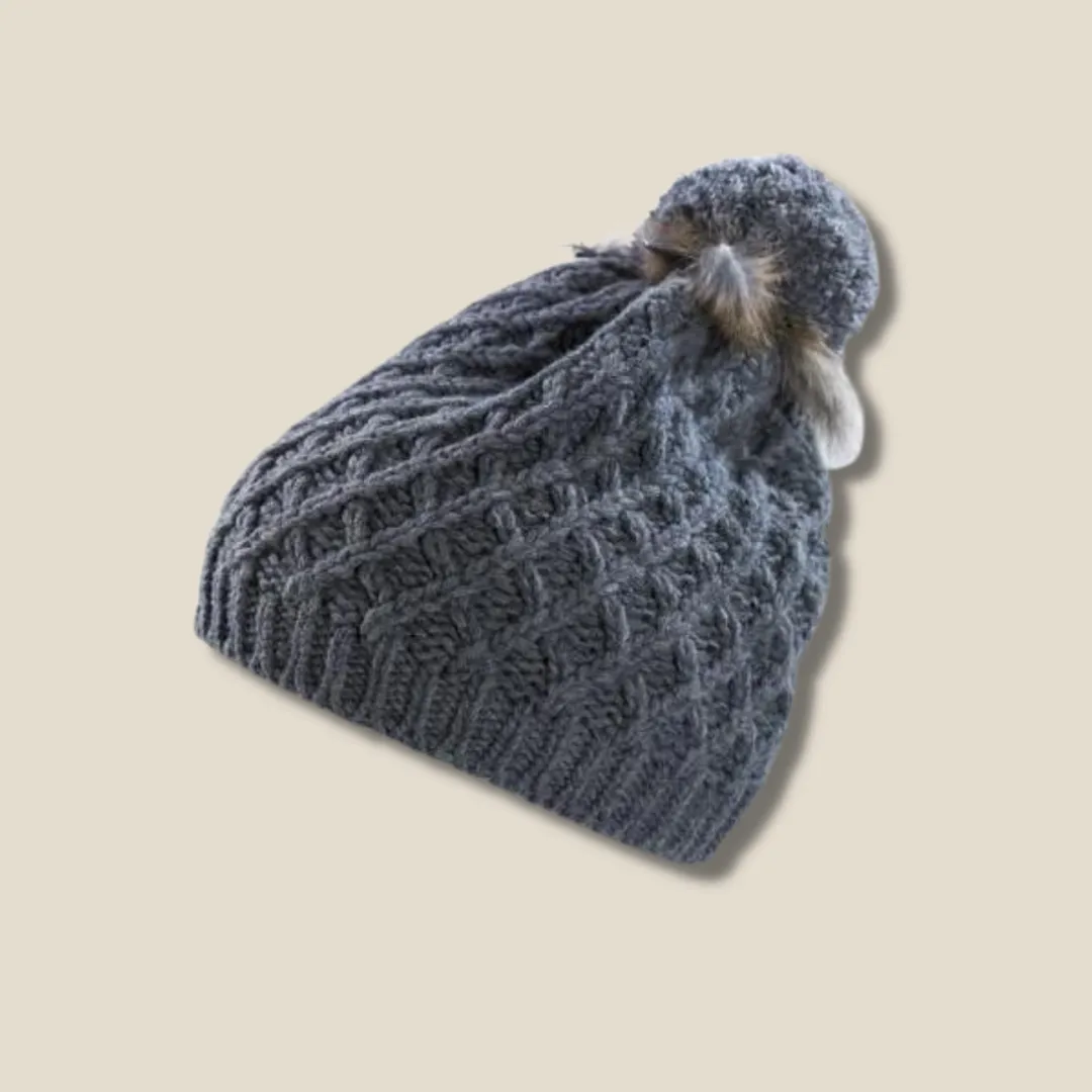 Women's Soft Cashmere Cap with Pom Pom - Made in Italy - Save